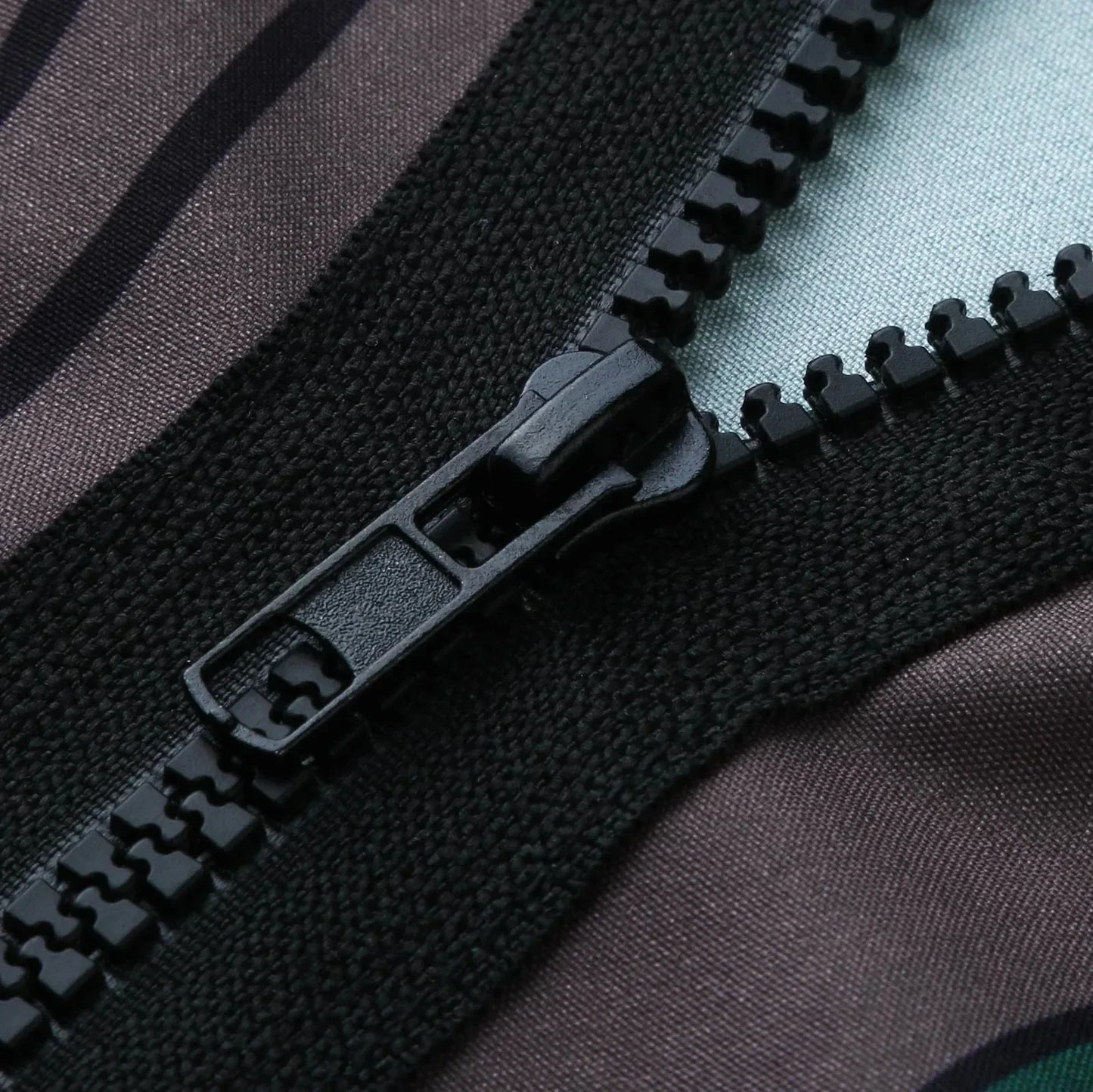 2025 Men's Islamic Arabian Striped Patchwork Hooded Jubba Thobe Zipper Muslim Robe Streetwear Casual Loose Arabian Islamic Robe